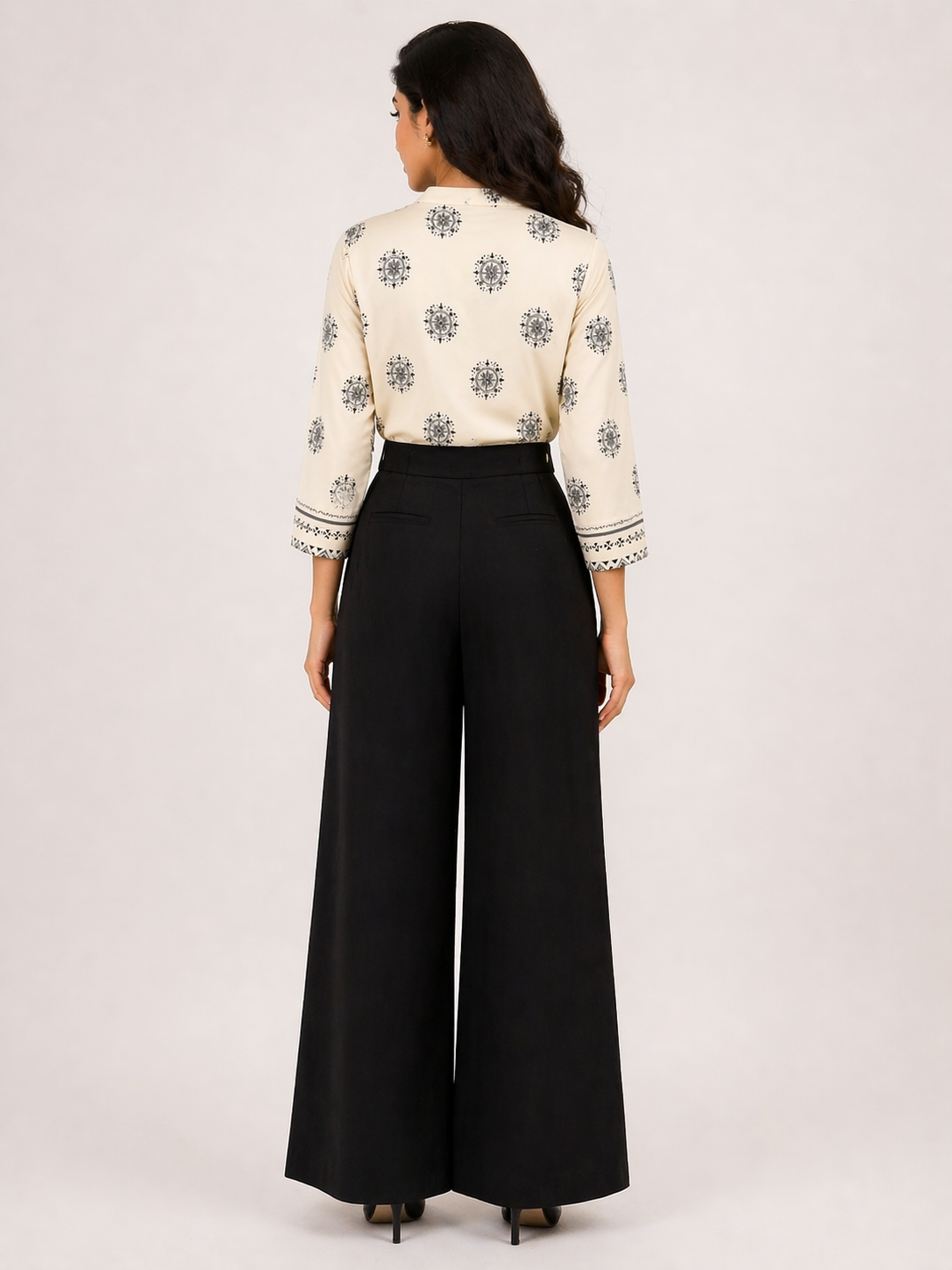Sophisticated High-Waisted Wide-Leg Trousers with Button Detail