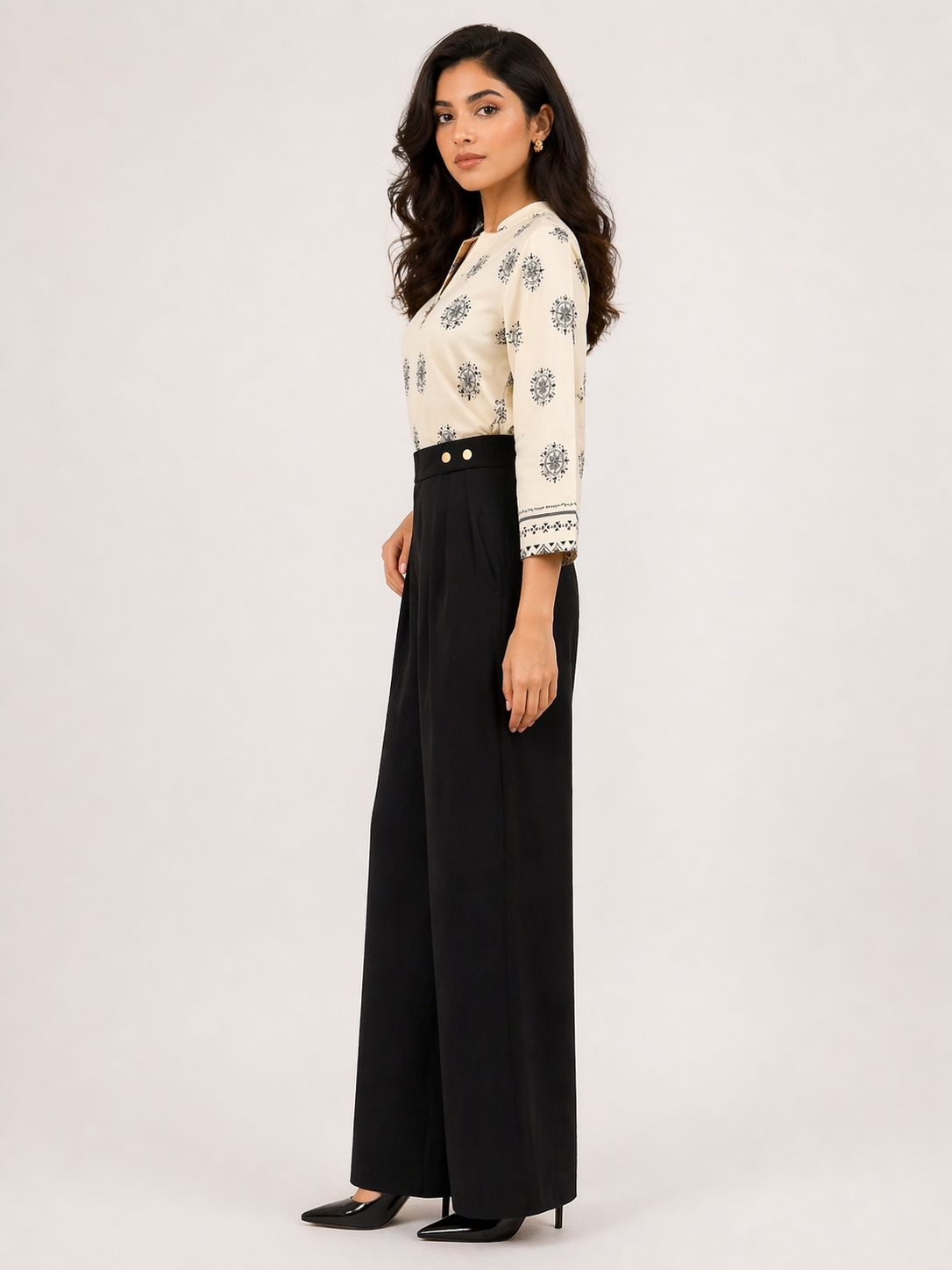 Sophisticated High-Waisted Wide-Leg Trousers with Button Detail