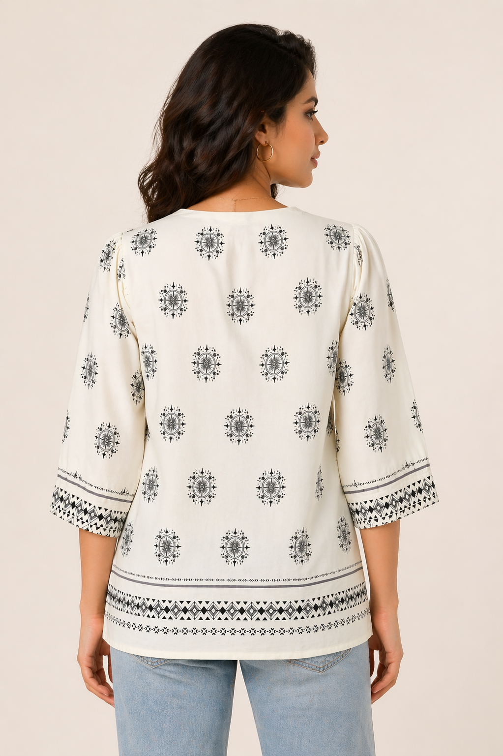 Elegant Ivory Printed V-Neck Top with 3/4 Sleeves