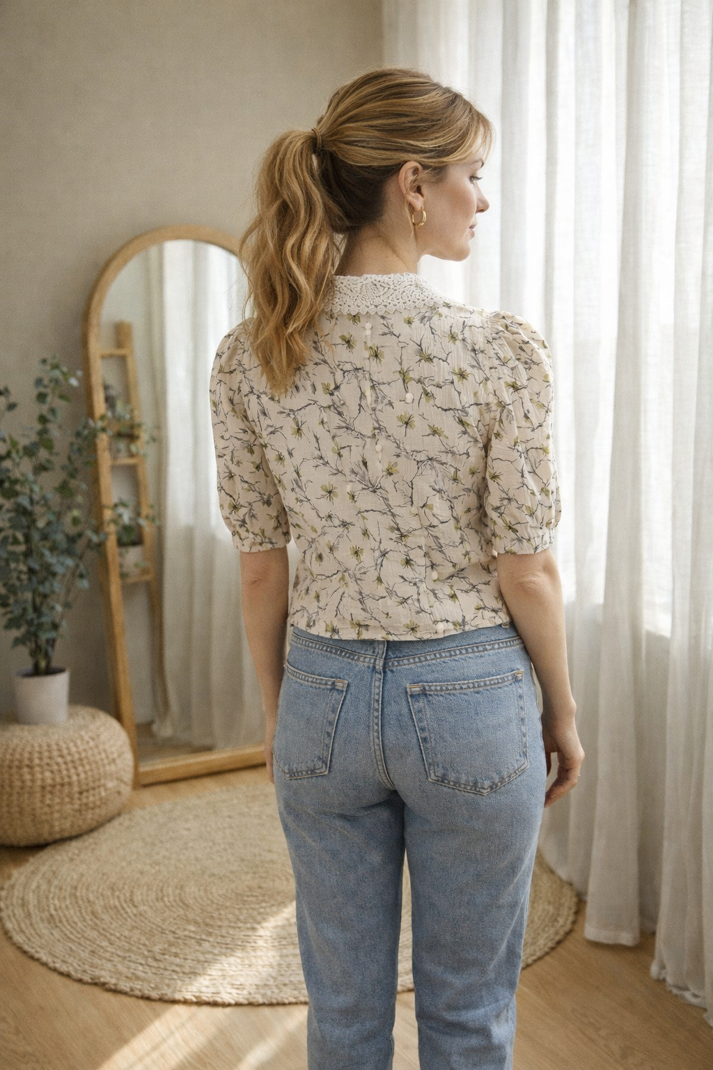 Elegant Floral Lace Collar Puff Sleeve Top White with Olive Green