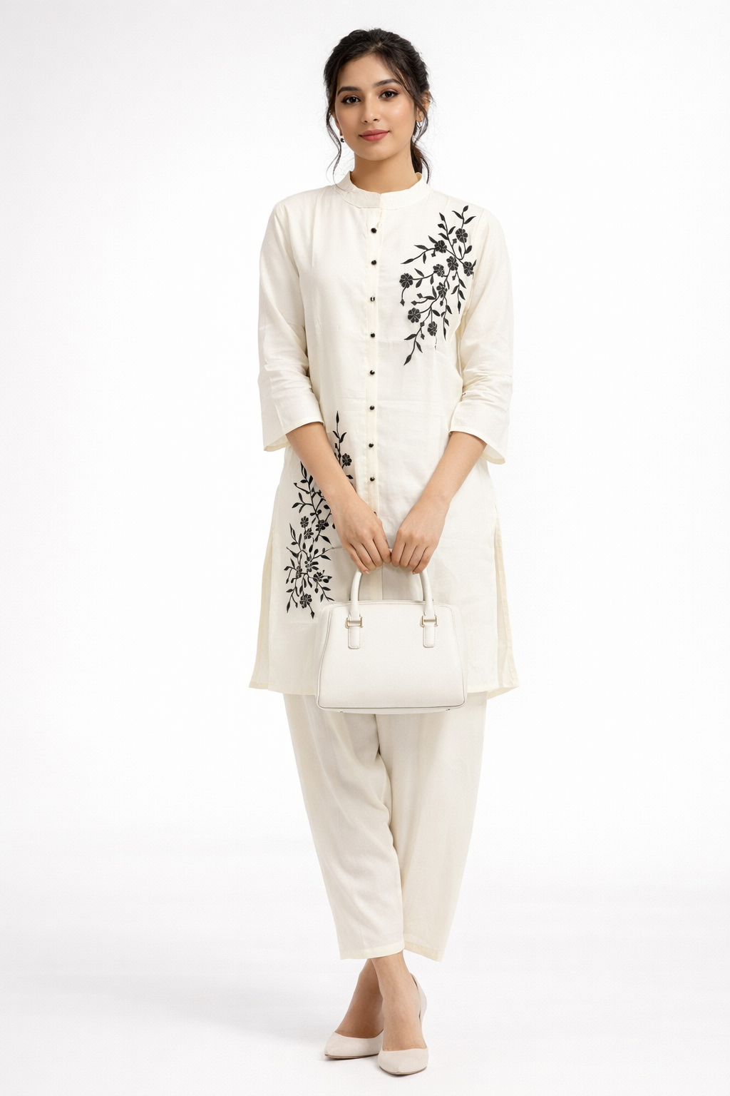 Elegant Cream floral embroidery Kurta Set with Pants