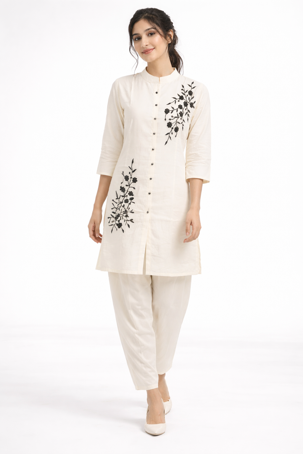 Elegant Cream floral embroidery Kurta Set with Pants