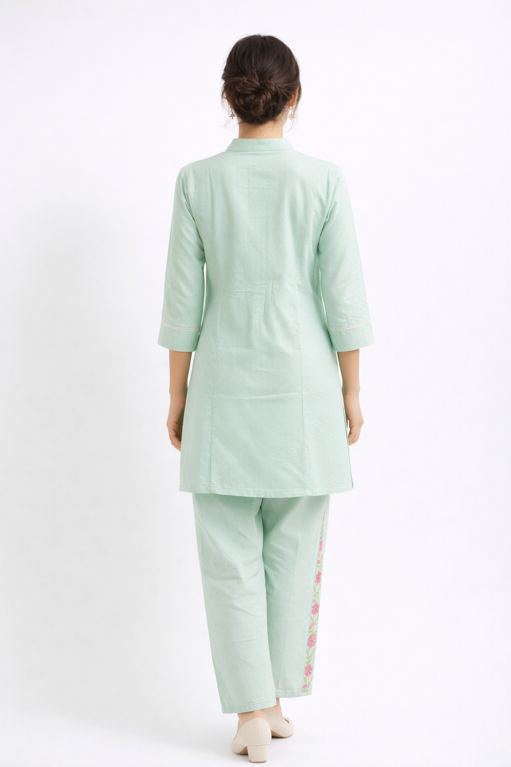 Elegant Mint Green Floral Embroidered Kurta Set.